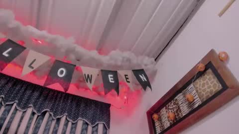 Snapshot of lauu_g chatting on 10.17.25 Lauu G online show from 10.17.25