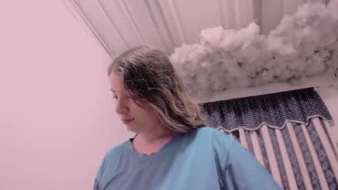 Lauu G online show from 11.29.25