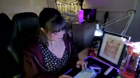 Lavenderrzz online show from 11.20.25