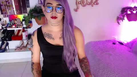 Snapshot of laveneno_ortiz07 chatting on 11.05.25 Cristina online show from 11.05.25