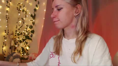 Mia online show from 05.12.26
