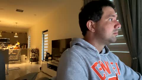 Snapshot of law_cambio chatting on 12.02.24 law_cambio online show from 12.02.24