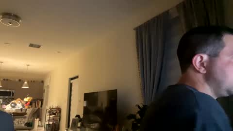 Snapshot of law_cambio chatting on 12.11.24 law_cambio online show from 12.11.24