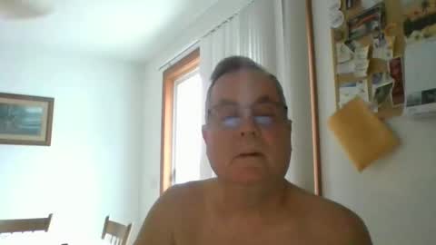 Snapshot of lawnboy62 chatting on 02.11.25 lawnboy62 online show from 02.11.25