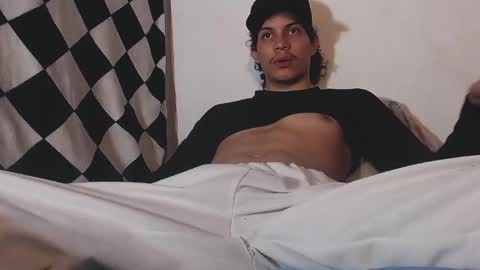Snapshot of lax777_ chatting on 05.09.26 ZAmbrano online show from 05.09.26
