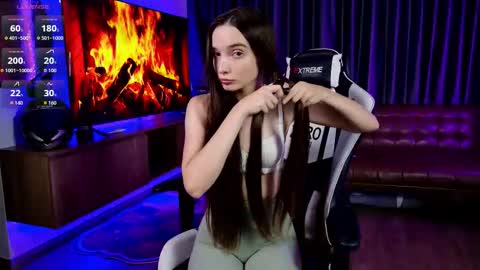 Snapshot of laxyflaxy chatting on 10.14.25 Anna online show from 10.14.25