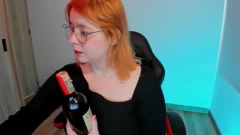 laylaah online show from 09.30.25