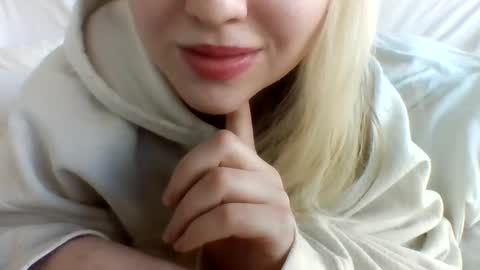 Snapshot of layannalea chatting on 12.11.24 layannalea online show from 12.11.24