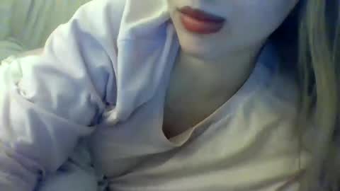 Snapshot of layannalea chatting on 01.08.25 layannalea online show from 01.08.25