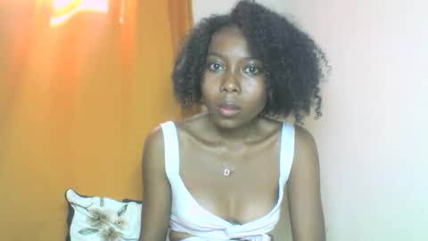 layannek online show from 09.29.25