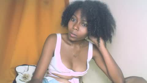 layannek online show from 09.29.25