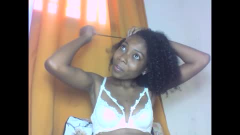 layannek online show from 10.17.25