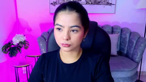 Layla Breezee online show from 05.10.26