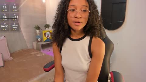 layla_clarke online show from 11.27.25