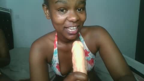 Snapshot of layla_cutiee chatting on 02.09.26 layla_cutiee online show from 02.09.26