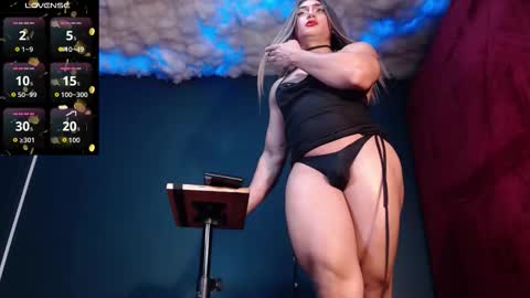 Layla   help me with your thumbs up its important  online show from 10.12.25