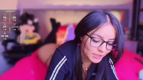 Layla online show from 02.20.25