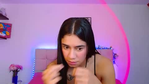 Snapshot of layla_roma chatting on 10.16.25 Lia and Rachel online show from 10.16.25