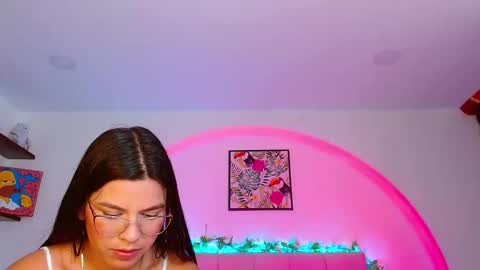 Snapshot of layla_roma chatting on 10.23.25 Lia and Rachel online show from 10.23.25