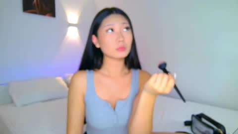 Layla online show from 04.17.26