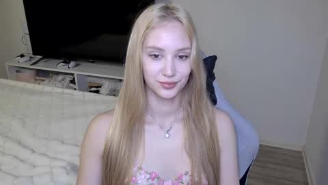 LaylaPretty001 online show from 04.16.26