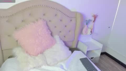 Snapshot of laylavelvet chatting on 10.13.25 LAYLA online show from 10.13.25