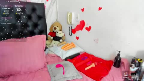 Snapshot of layqueen77 chatting on 02.19.25 Layqueen online show from 02.19.25