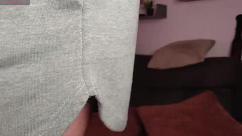 Snapshot of lazar_angels chatting on 10.11.25 Laz online show from 10.11.25