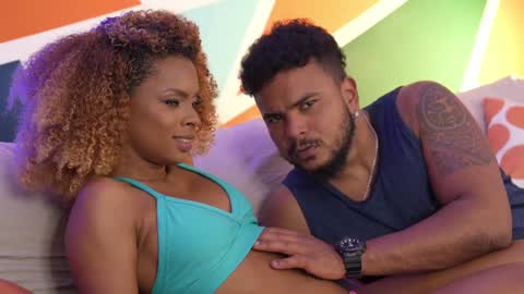 Snapshot of lazyasses chatting on 09.17.25 Favn Viva Richard Camilla online show from 09.17.25