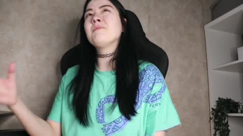 Snapshot of lazynut chatting on 01.04.25 Lisa online show from 01.04.25