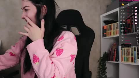 Snapshot of lazynut chatting on 10.24.25 Lisa online show from 10.24.25