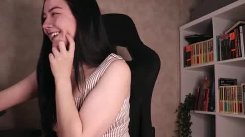 Snapshot of lazynut chatting on 10.26.25 Lisa online show from 10.26.25