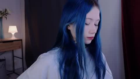 Snapshot of le_chan chatting on 10.28.25 felixe online show from 10.28.25