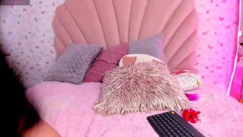 lea_abbey online show from 11.04.25