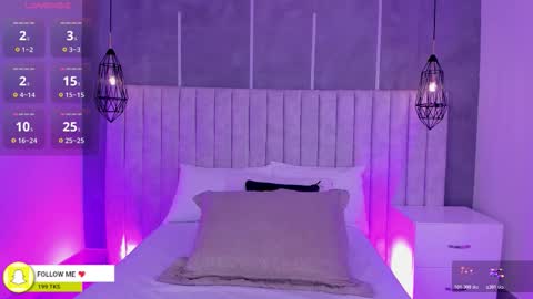 Snapshot of lea_gray chatting on 10.23.25 online show from 10.23.25