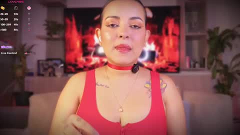 Snapshot of lea_gray_ chatting on 07.03.26 L E A online show from 07.03.26