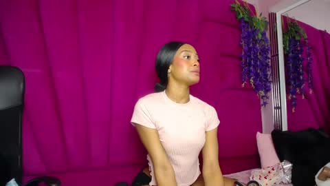 lea sewwtly online show from 10.06.25