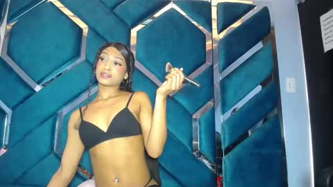 lea sewwtly online show from 10.24.25