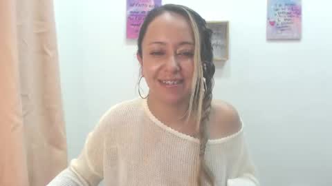 leah_susman online show from 02.08.25