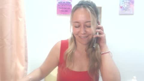 leah_susman online show from 02.14.25