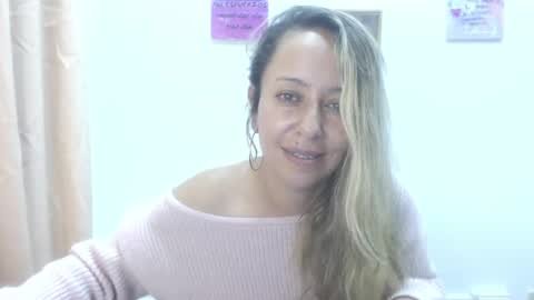 leah_susman online show from 02.19.25