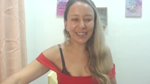 leah_susman online show from 03.05.25