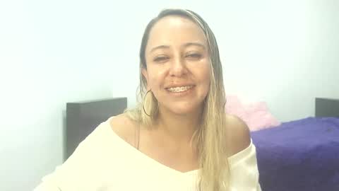 leah_susman online show from 10.01.25