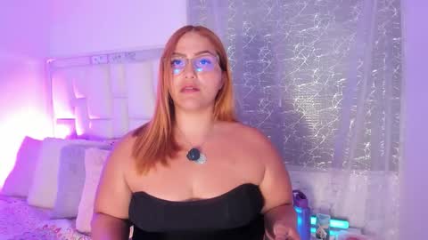 Snapshot of leahbarker chatting on 02.13.26 Leah online show from 02.13.26