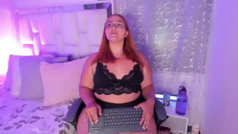 Leah  online show from 04.11.26