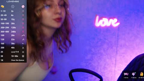 Snapshot of leahbarton chatting on 01.18.25 Leah Barton online show from 01.18.25