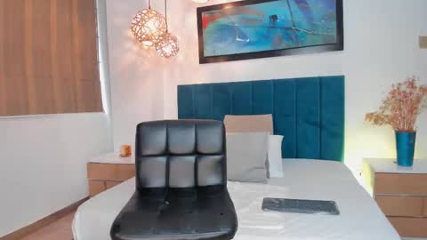 Leah Carter online show from 09.25.25