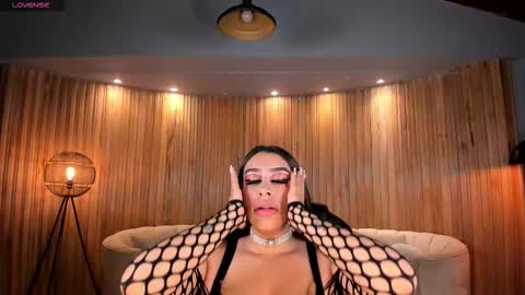 leahlombardi_ online show from 09.12.25