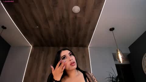 leahlombardi_ online show from 11.28.25