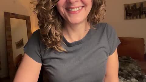 Snapshot of leahsparkles chatting on 10.23.25 Leah Sparkles online show from 10.23.25